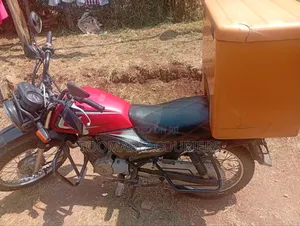 Honda CB 2019 Red