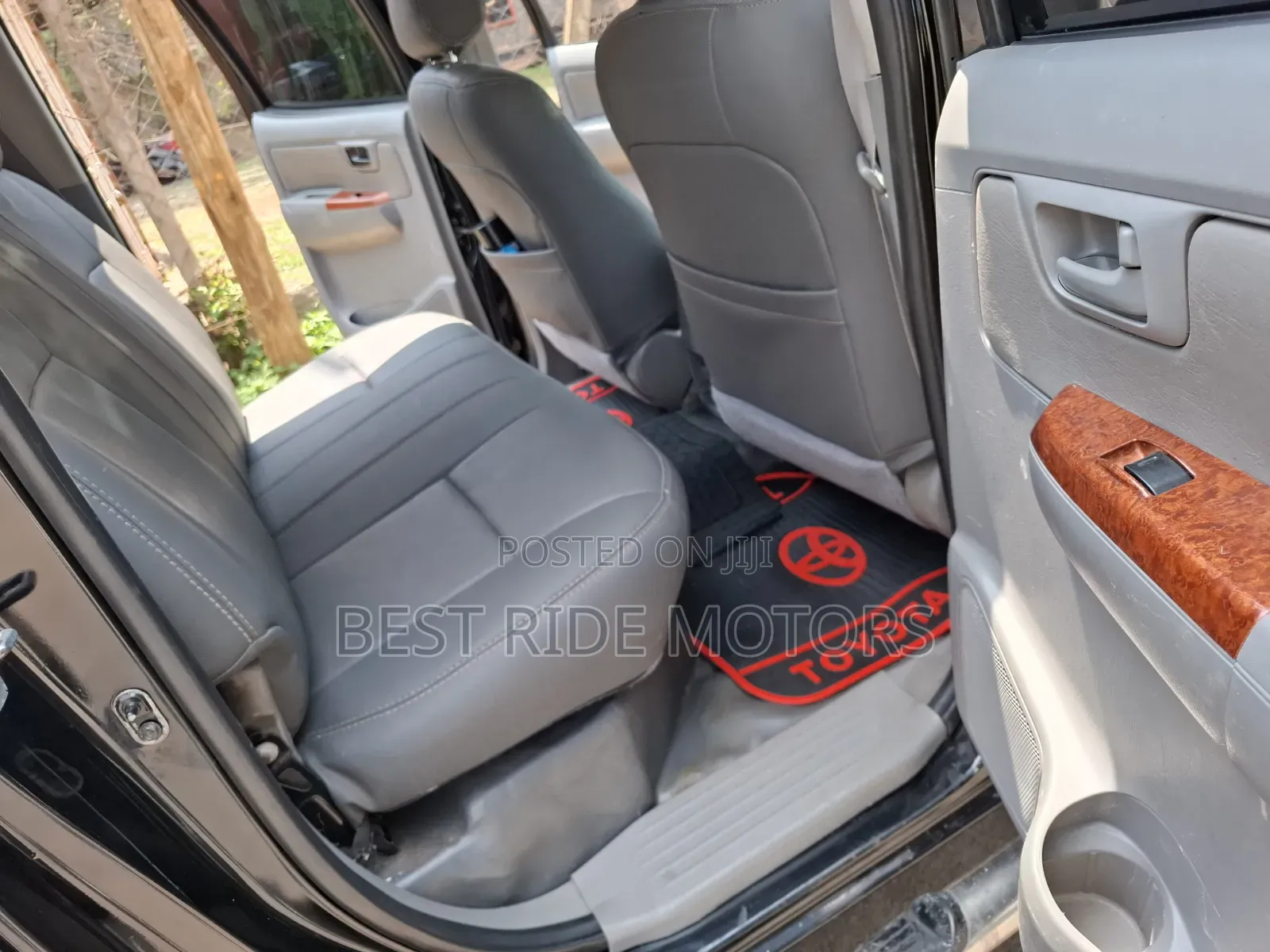 Toyota Hilux 2011 Black