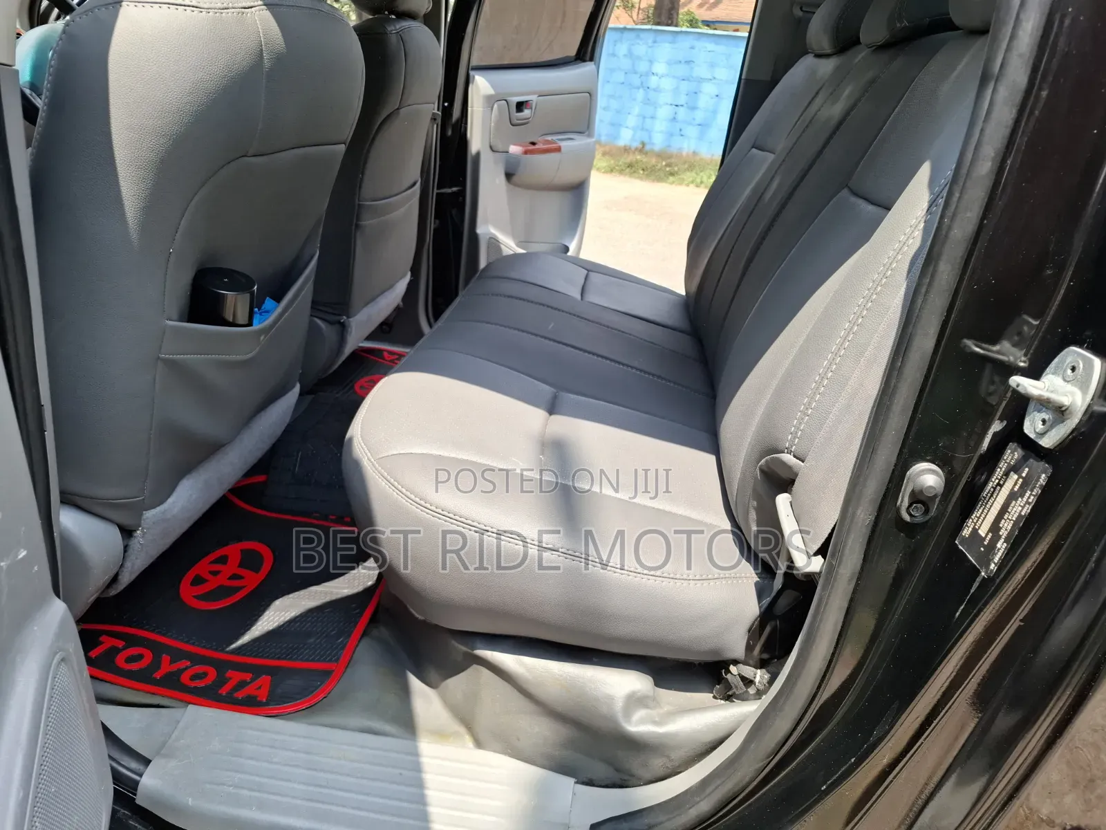 Toyota Hilux 2011 Black