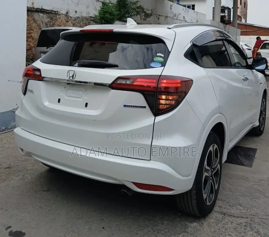 Honda Vezel 2019 White