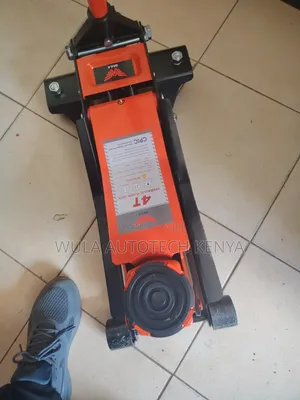 Low Profile Design for Easy Vehicle Access 4tns Trolley Jack Sunshine