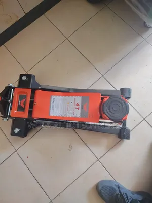 Equipment That Works as Hard as You Do 4tns Trolley Jack Sunshine