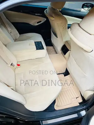 Toyota Crown 2016 Black