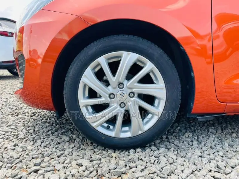Suzuki Swift 2020 Orange