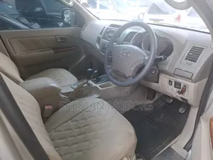 Toyota Fortuner 2007 Silver
