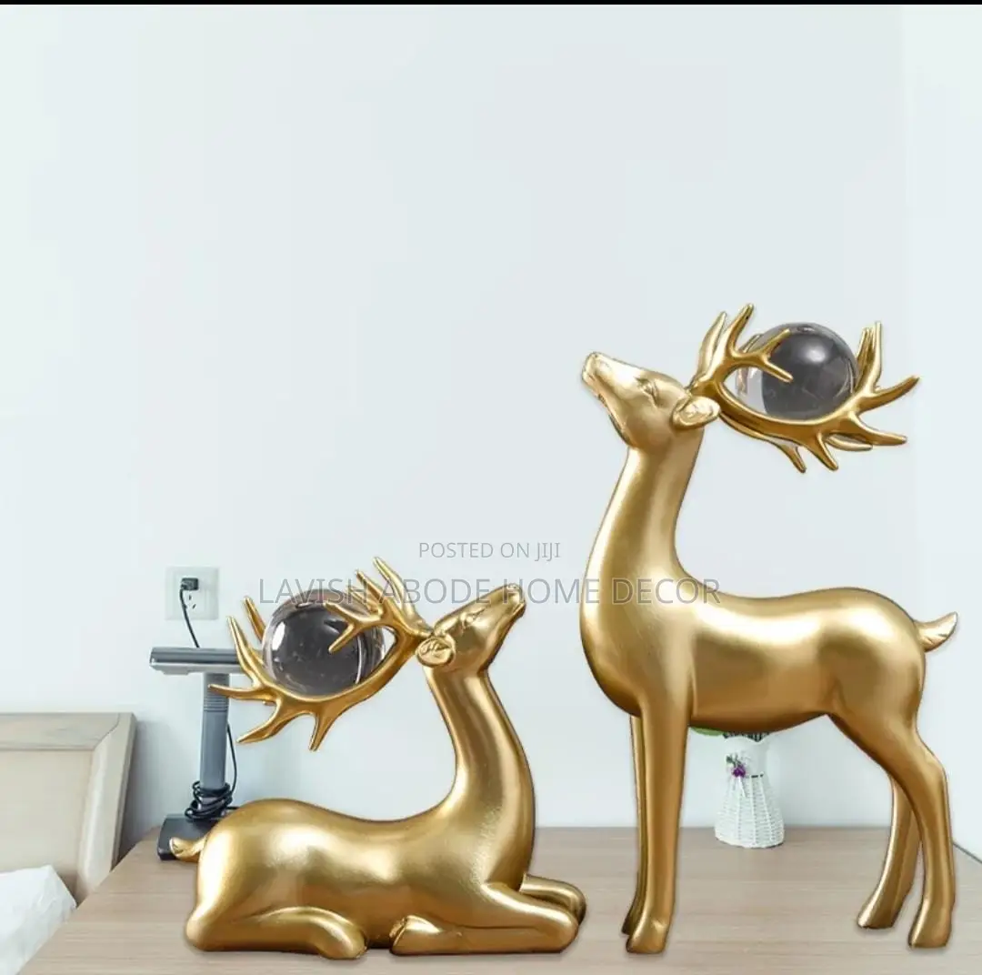 Pair of Decorative Deer Sculptures With Crystal Balls – 2Pc Set
