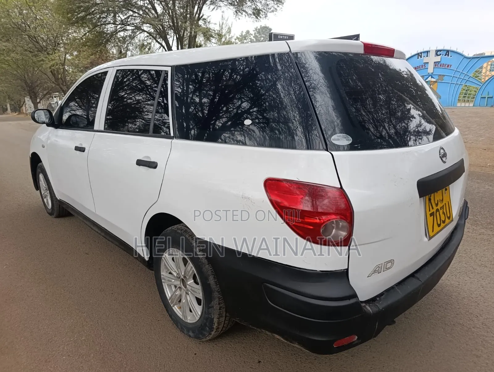 Nissan Advan 2010 White