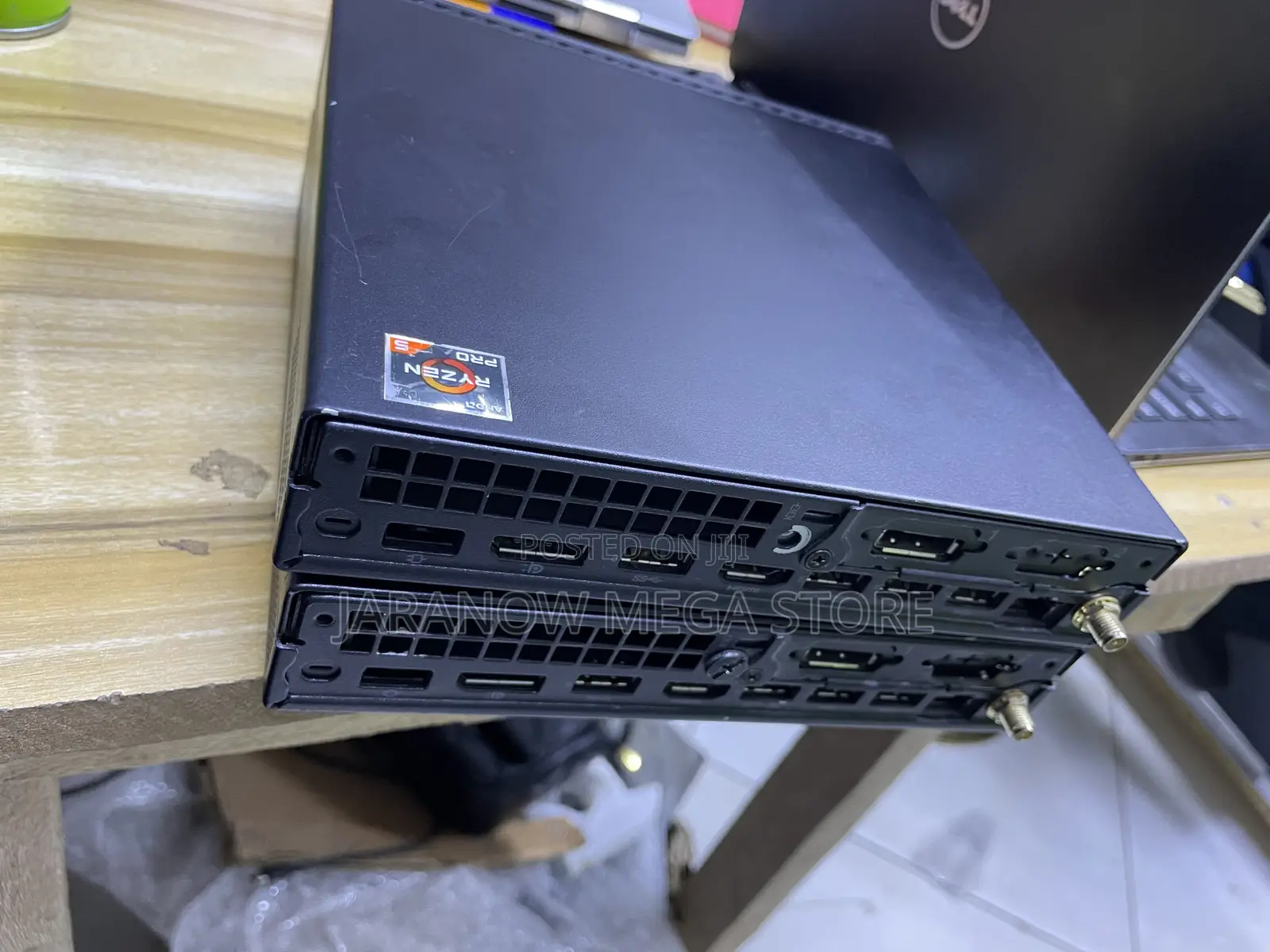 Desktop Computer Lenovo ThinkCentre M715 16GB AMD Ryzen 5 SSD 256GB