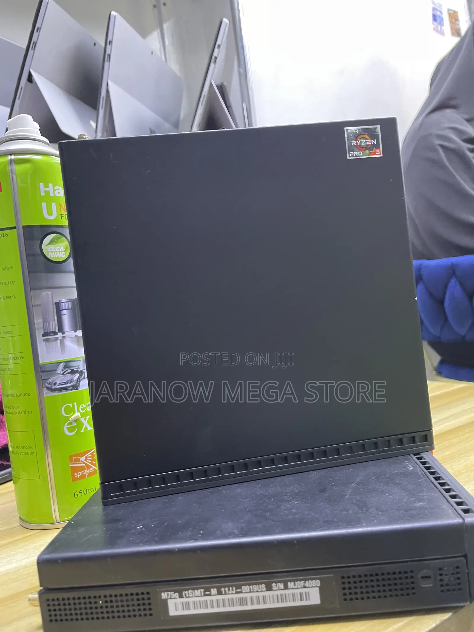 Desktop Computer Lenovo ThinkCentre M715 16GB AMD Ryzen 5 SSD 256GB