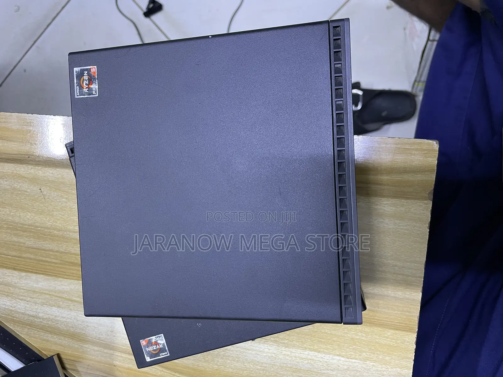 Desktop Computer Lenovo ThinkCentre M715 16GB AMD Ryzen 5 SSD 256GB