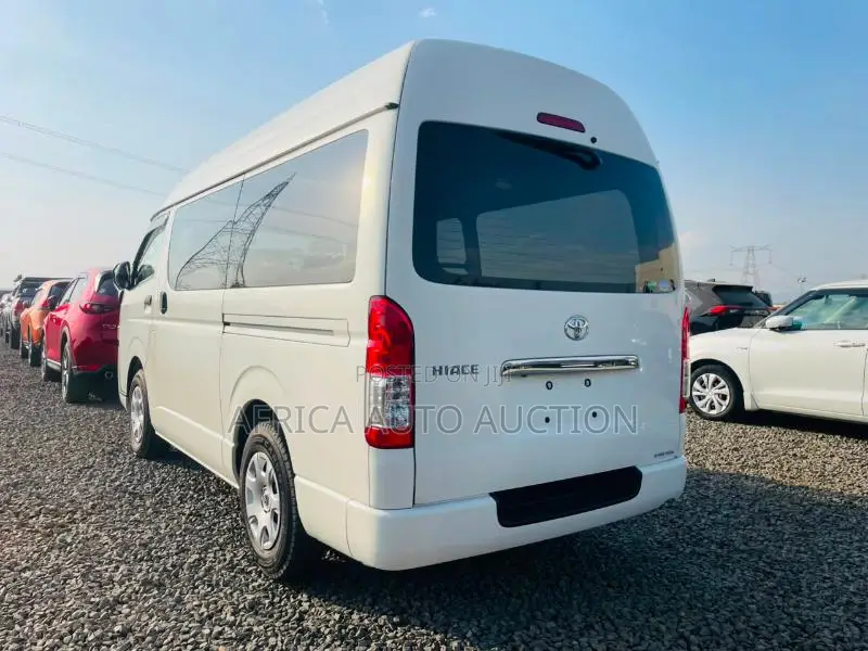 Toyota HiAce 2019