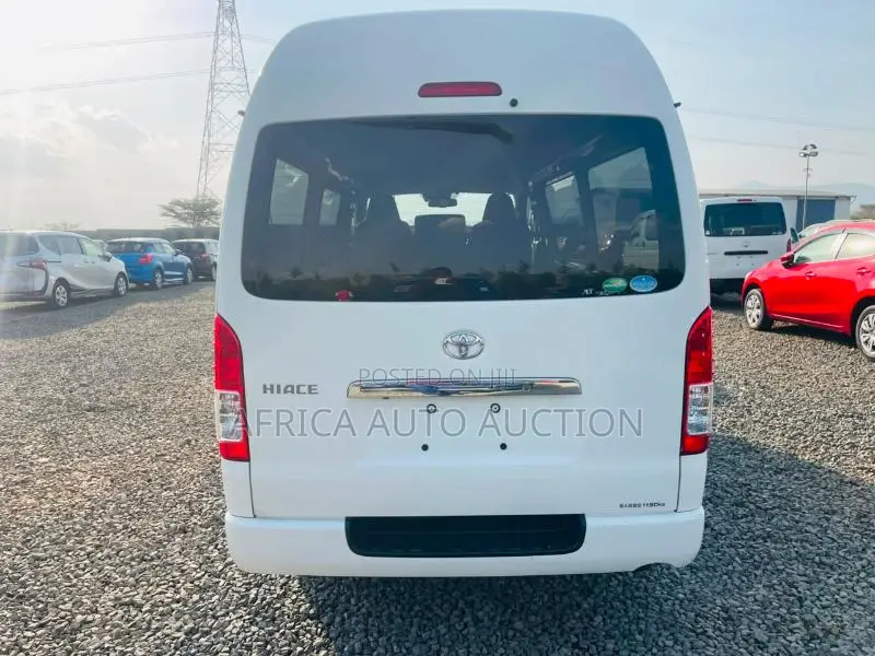 Toyota HiAce 2019