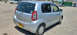 Toyota Passo 2015 Silver