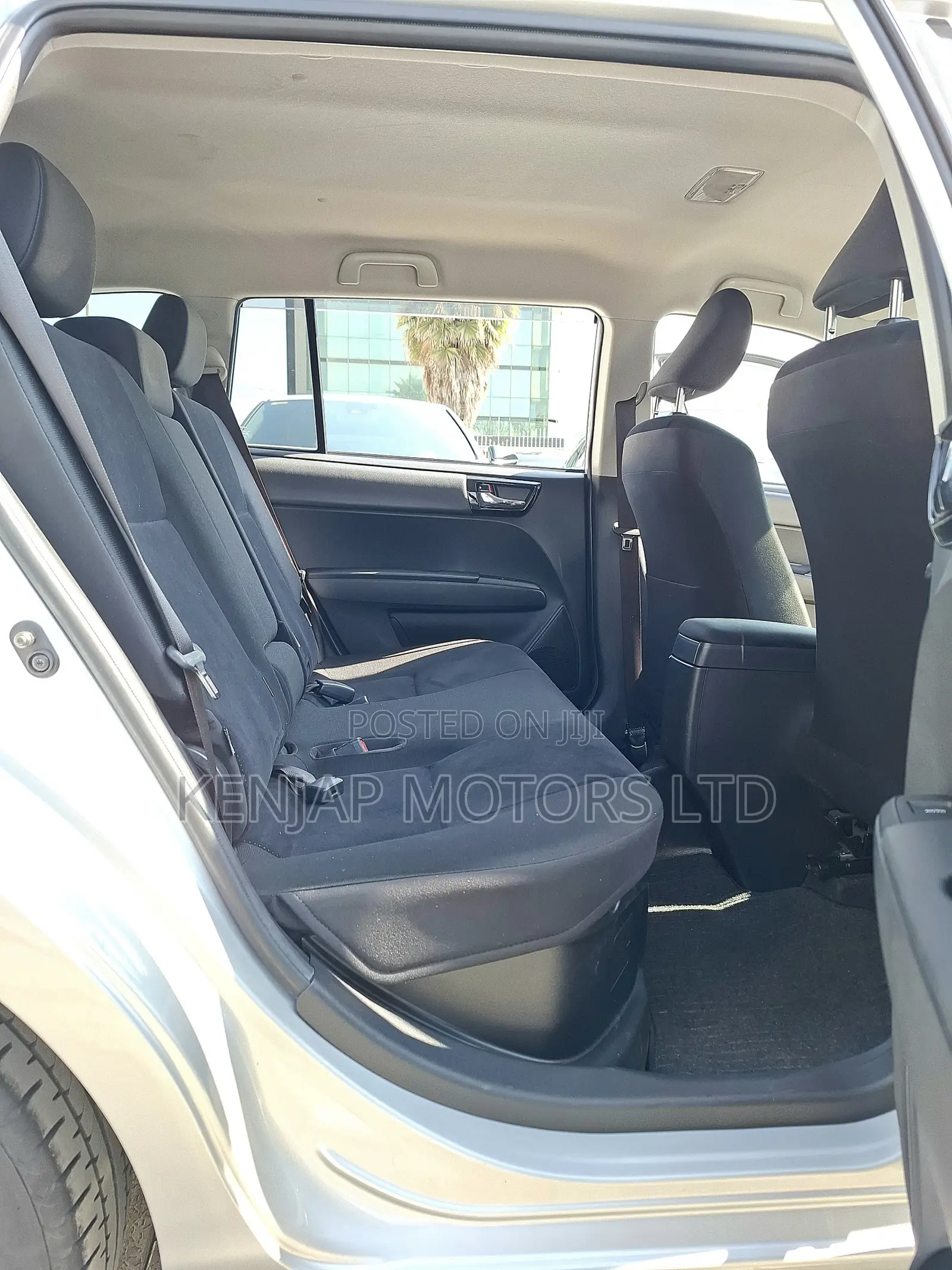 Toyota Corolla Fielder 2019 Silver