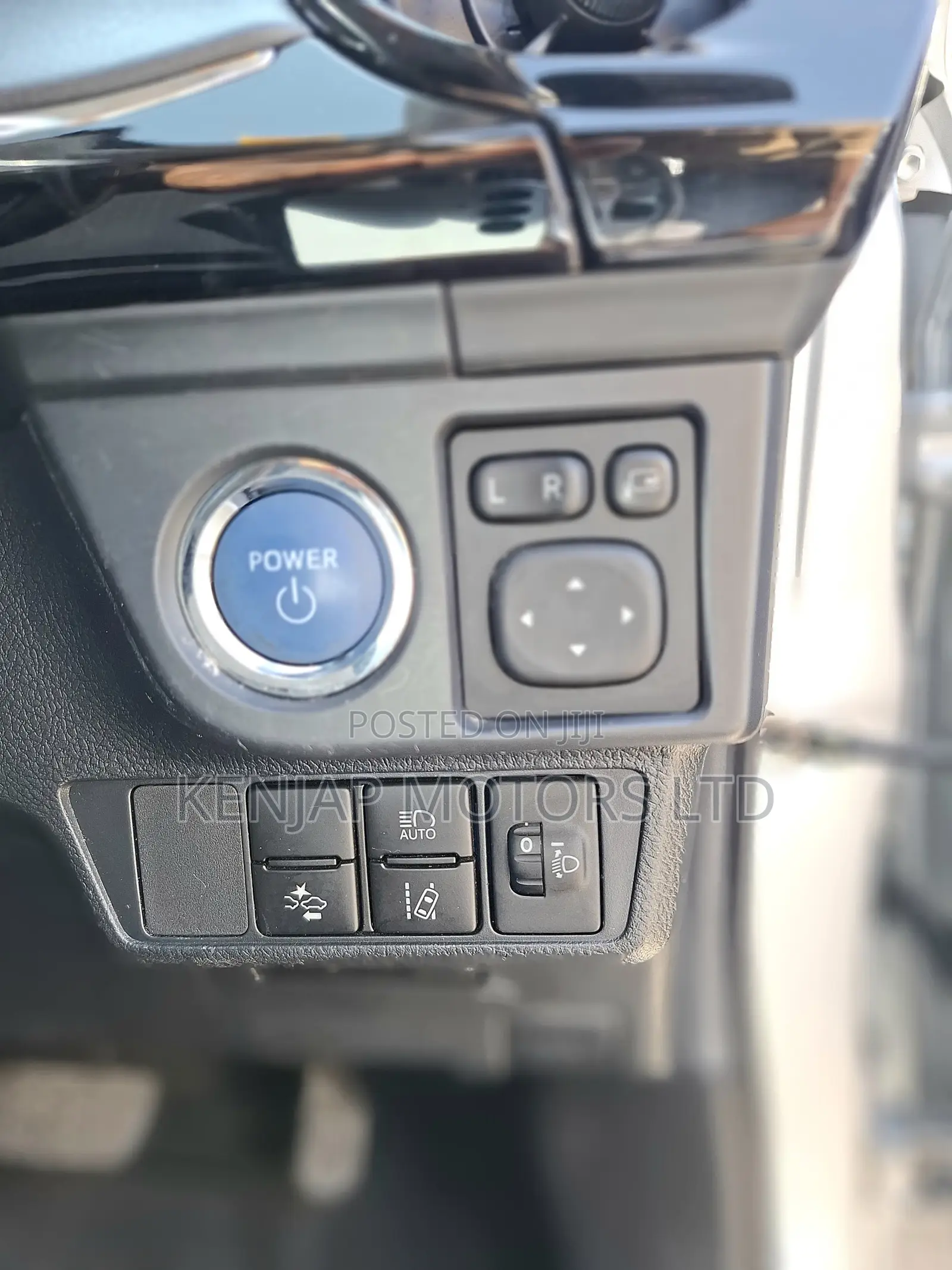 Toyota Corolla Fielder 2019 Silver