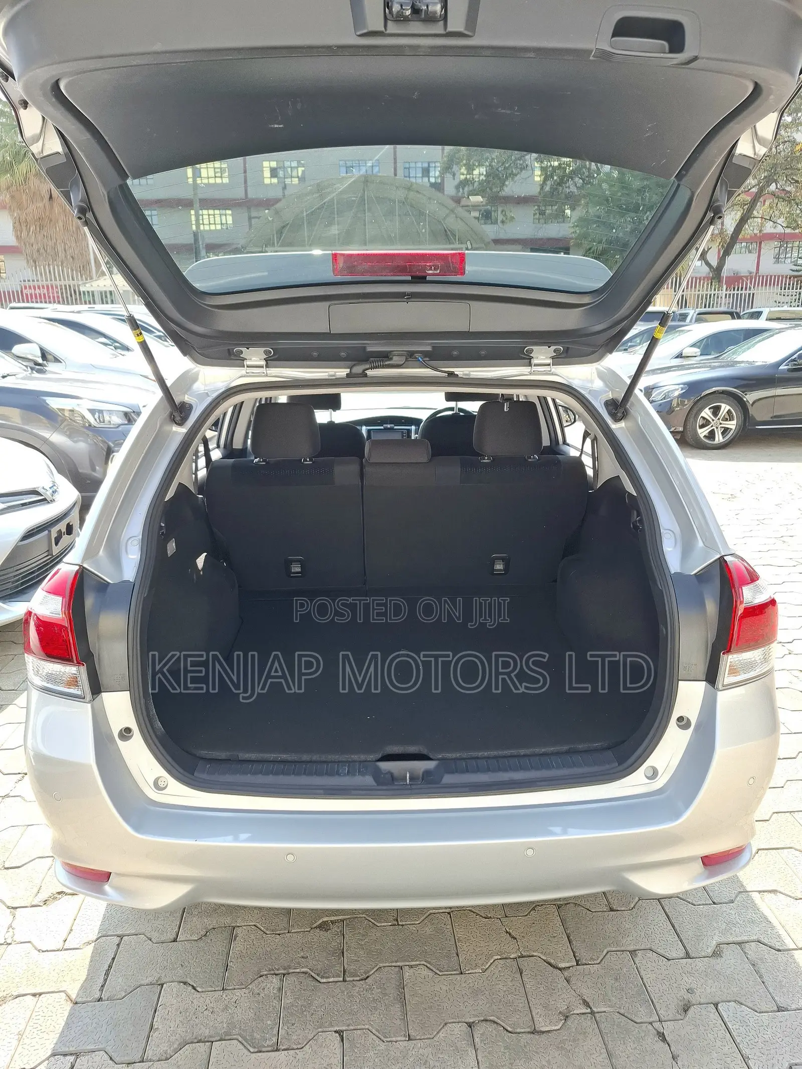 Toyota Corolla Fielder 2019 Silver