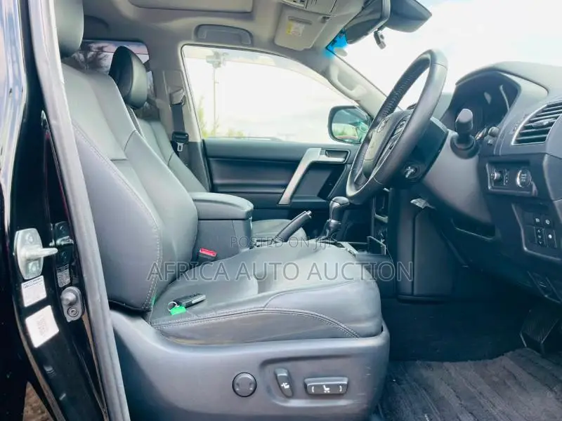 Toyota Land Cruiser Prado 2021 Black