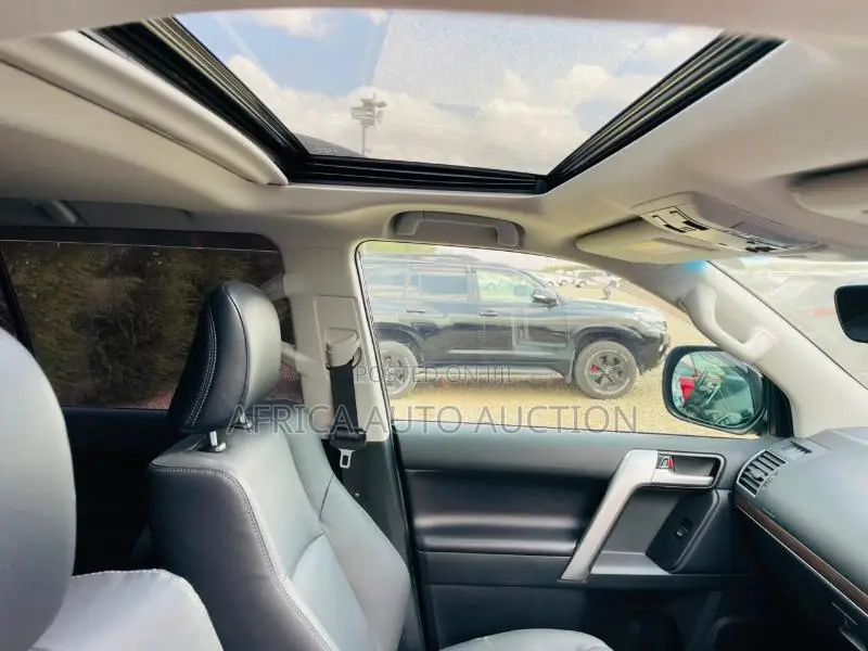 Toyota Land Cruiser Prado 2021 Black
