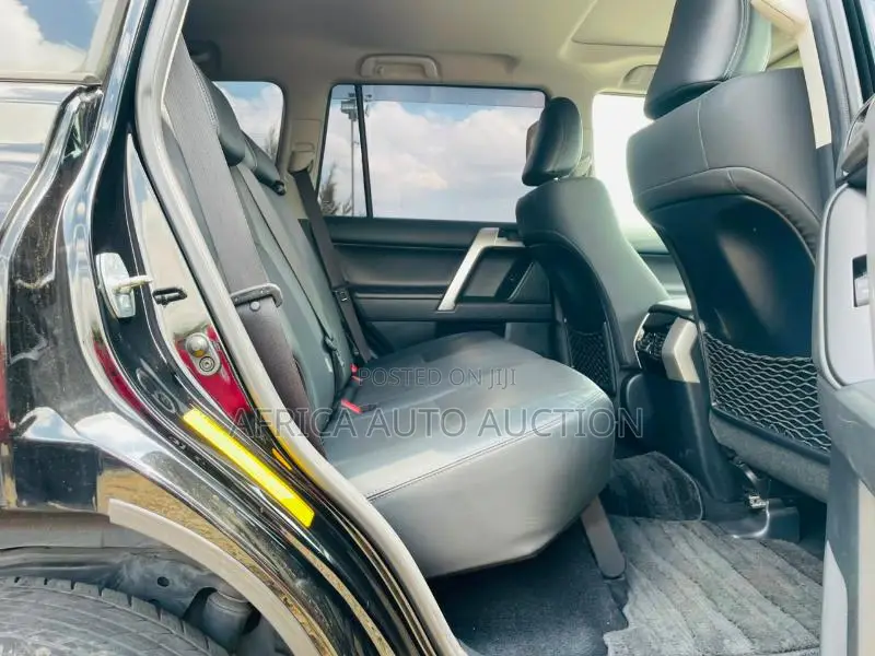 Toyota Land Cruiser Prado 2021 Black