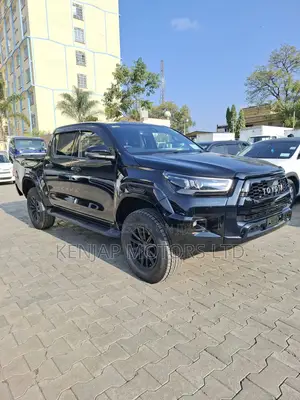 Toyota Hilux 2022 Black