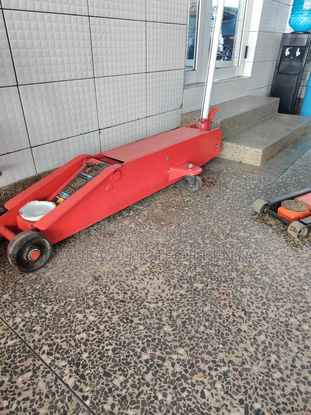 Heavy Duty and Commercial 10tns Trolley Jack With Lockable Handle