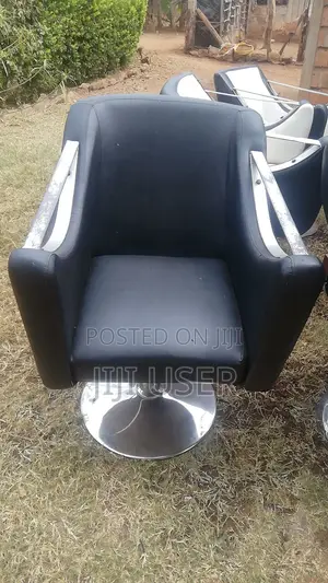 8 Premium Salon Barber Chairs (2 With Washbasins) Like-New – Thika