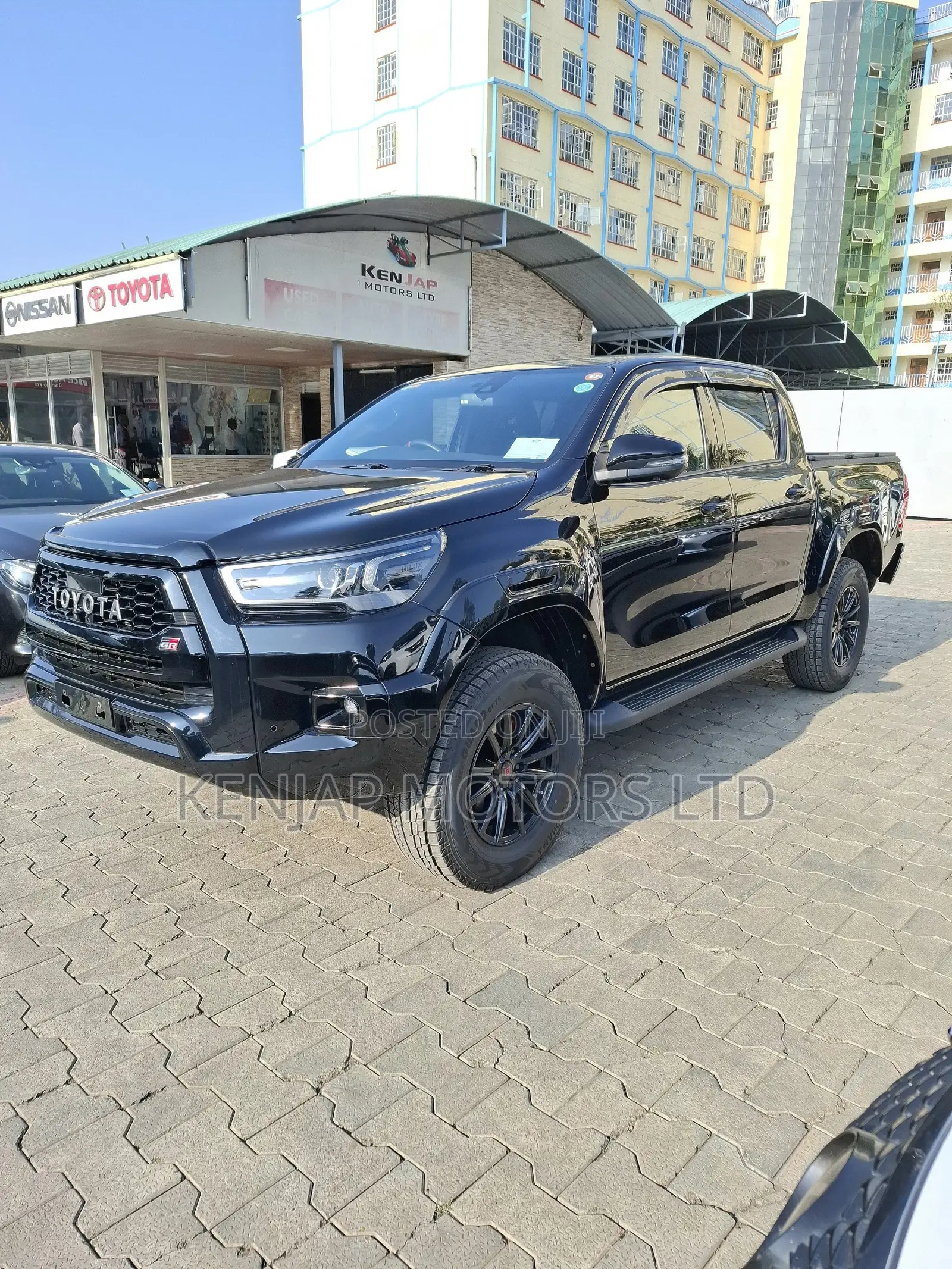 Toyota Hilux 2022 Black