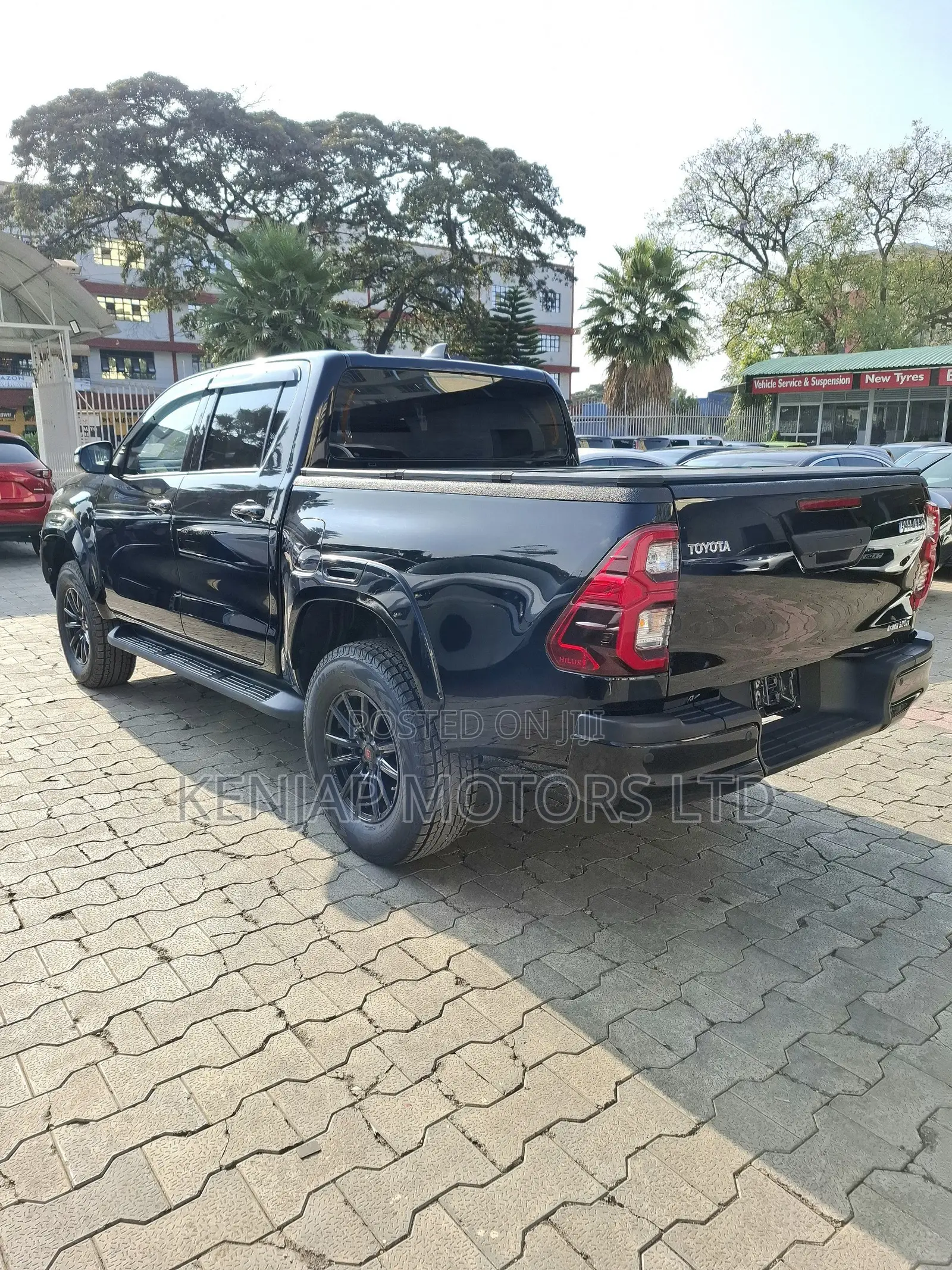 Toyota Hilux 2022 Black