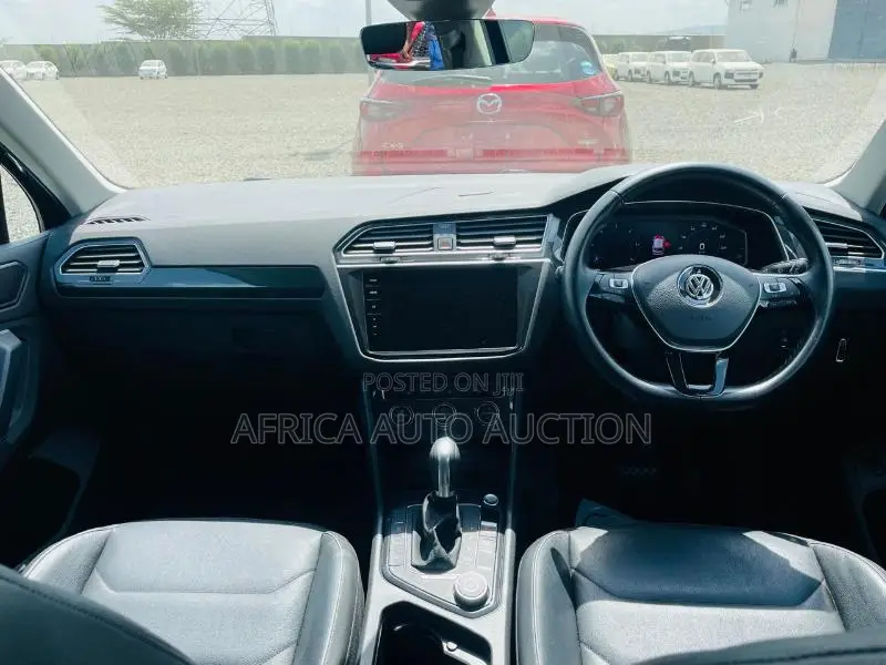 Volkswagen Tiguan 2019 Blue