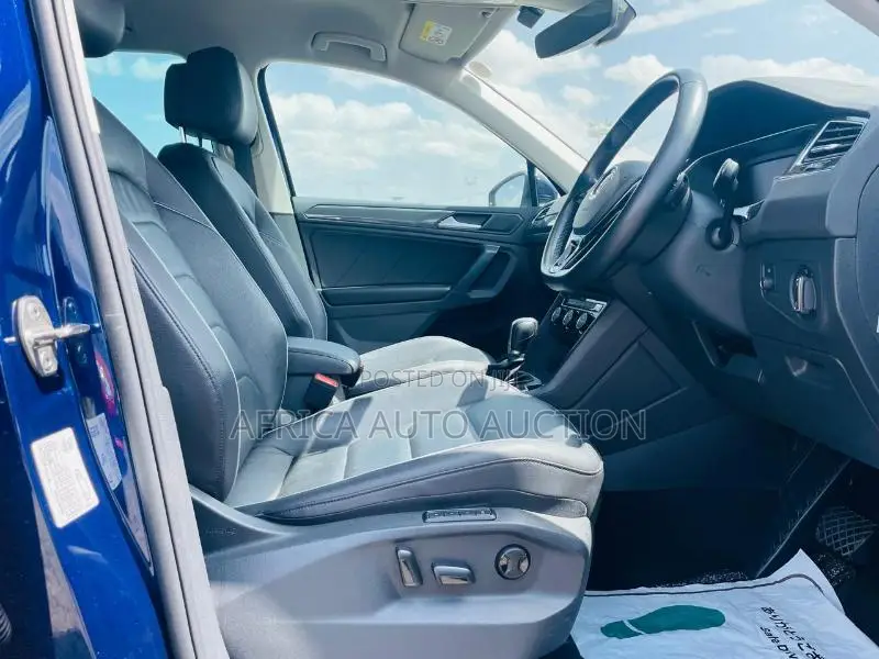 Volkswagen Tiguan 2019 Blue