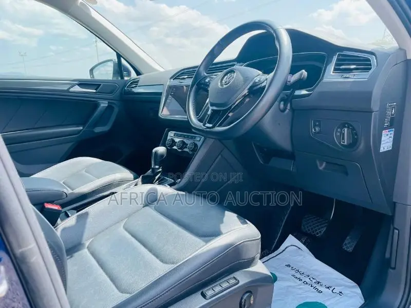 Volkswagen Tiguan 2019 Blue