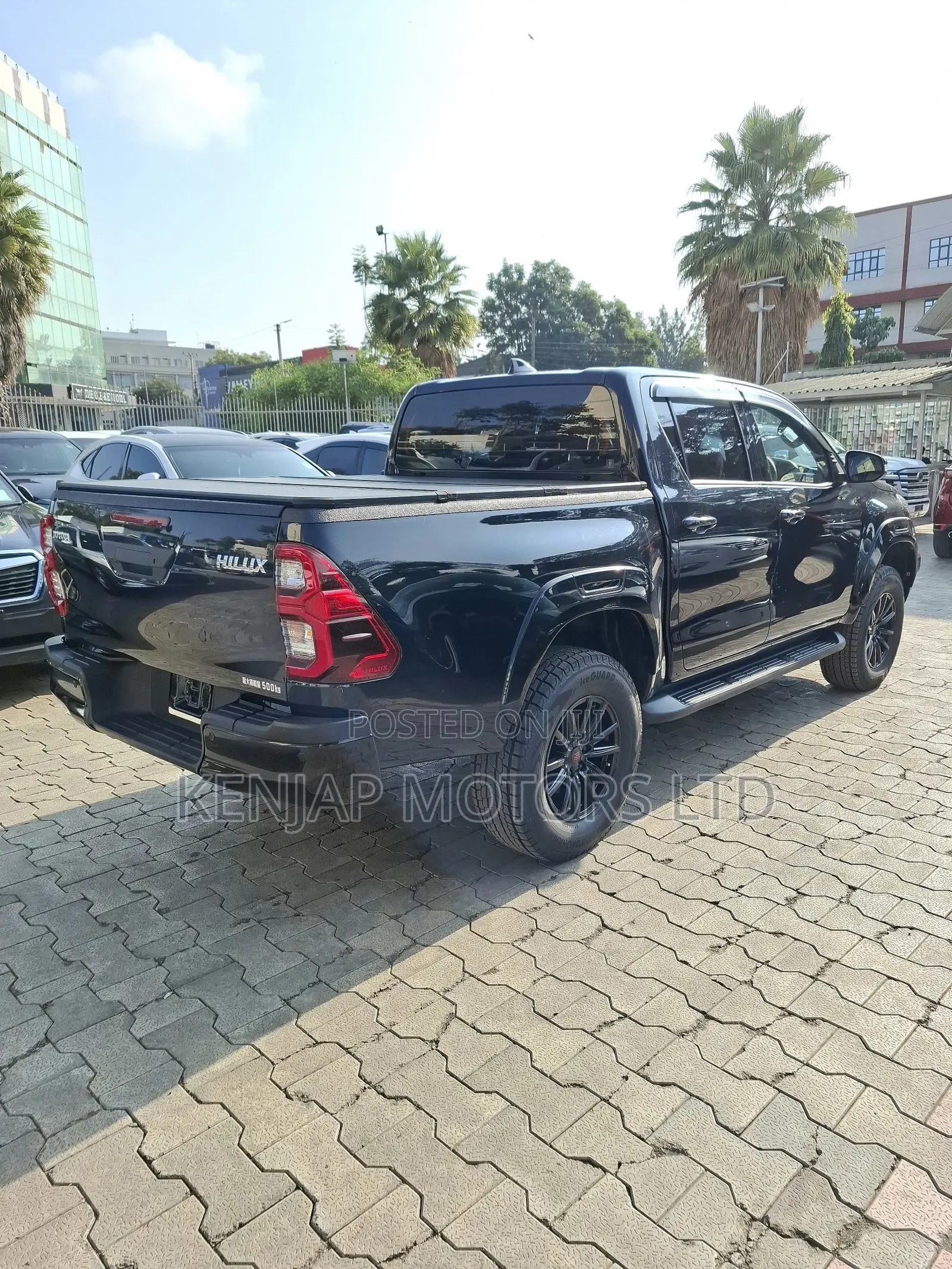 Toyota Hilux 2022 Black