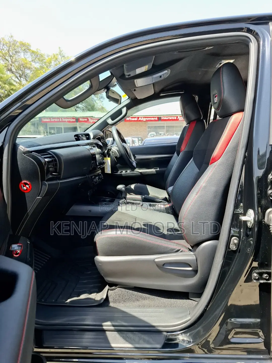 Toyota Hilux 2022 Black