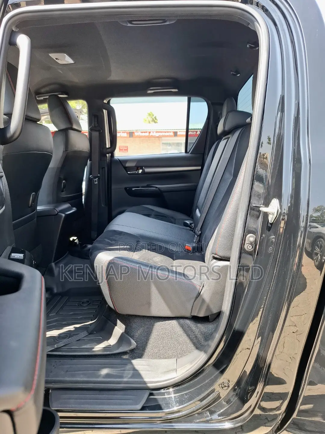 Toyota Hilux 2022 Black