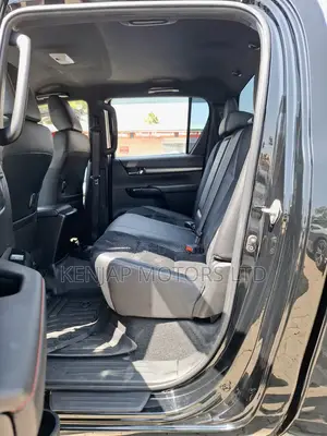 Toyota Hilux 2022 Black