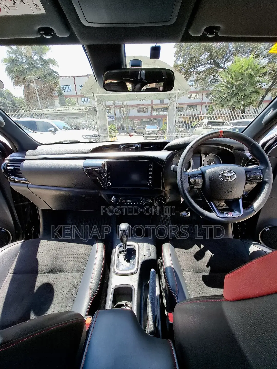 Toyota Hilux 2022 Black