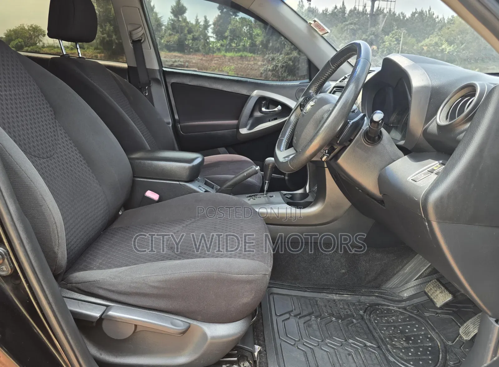 Toyota Vanguard 2012 Black
