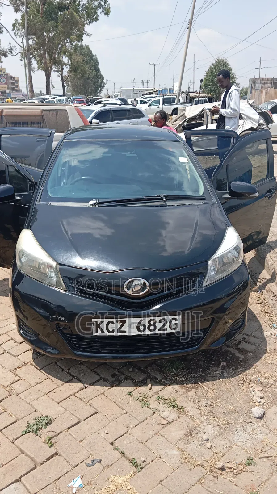 Toyota Vitz 2013 Black