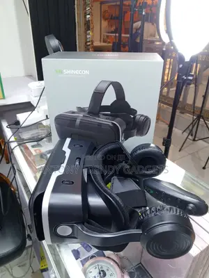 VR Shinecon G04EA 3D VR Headset With Bluetooth Remote
