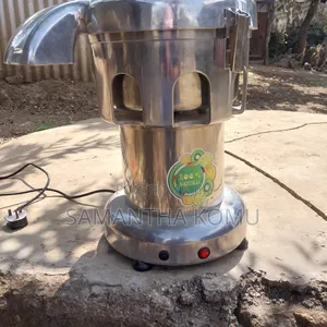 ​ Commercial Juice Extractor