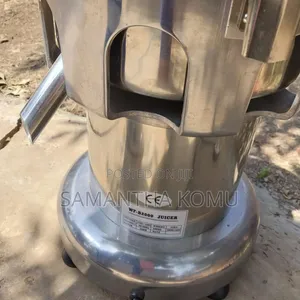 ​ Commercial Juice Extractor