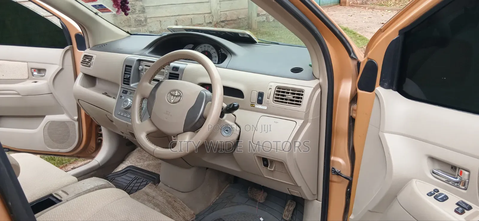 Toyota Raum 2008 Brown