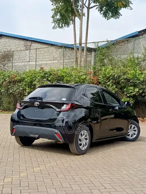 Toyota Yaris 2021 Black