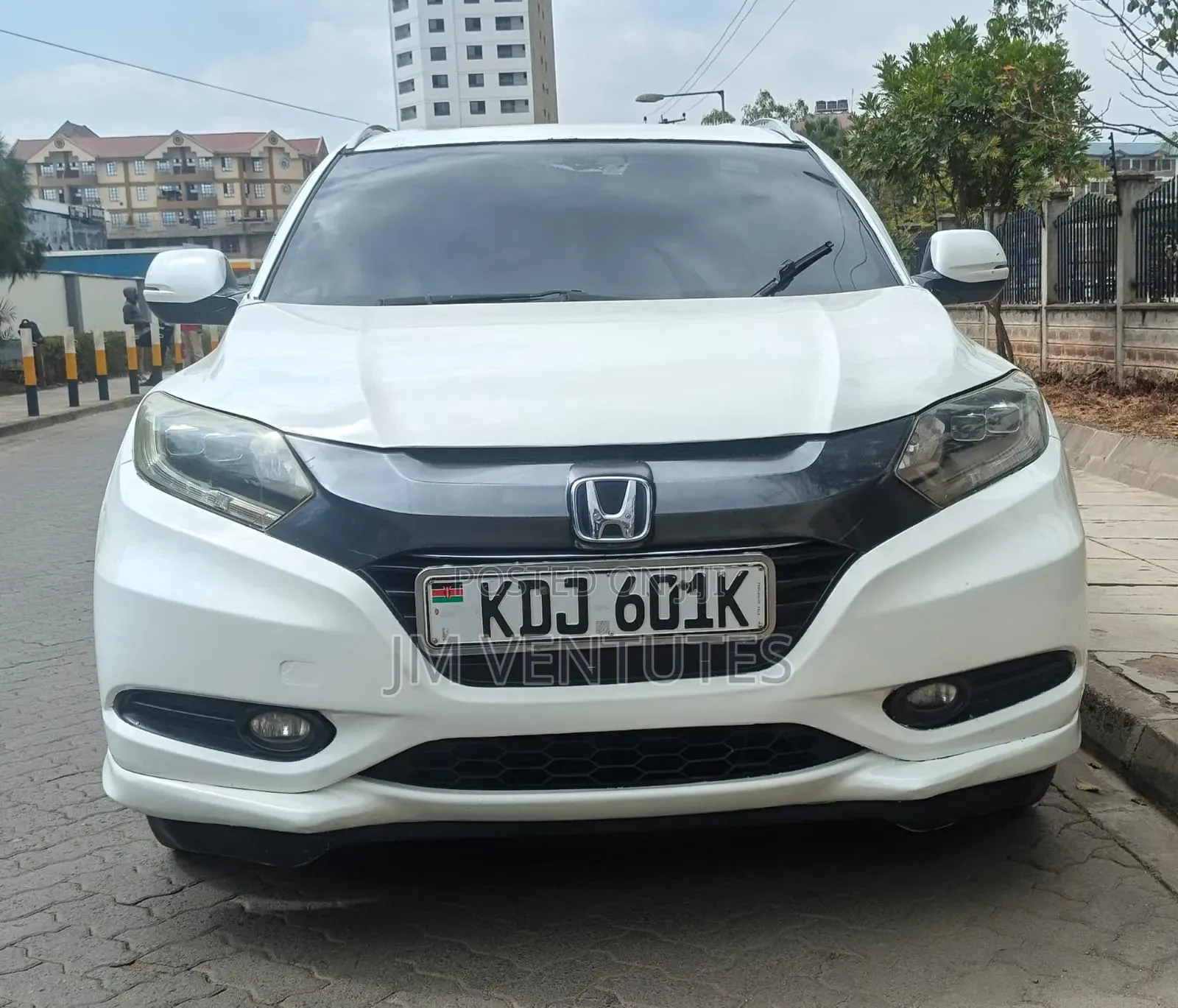 Honda Vezel 2015 White