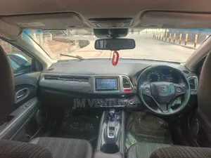 Honda Vezel 2015 White