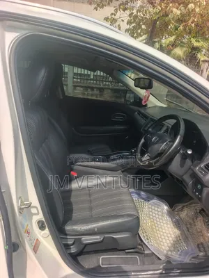 Honda Vezel 2015 White