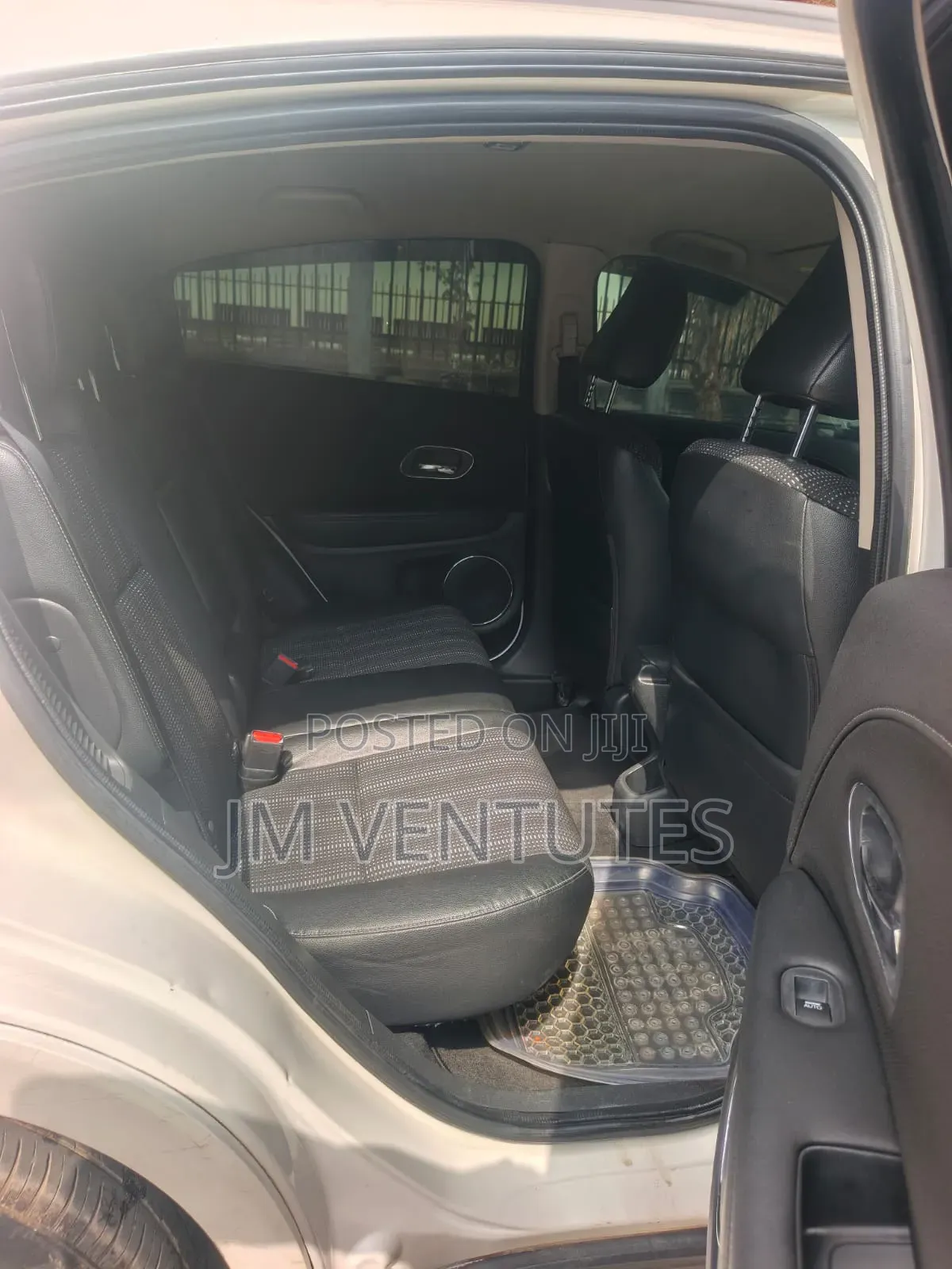 Honda Vezel 2015 White