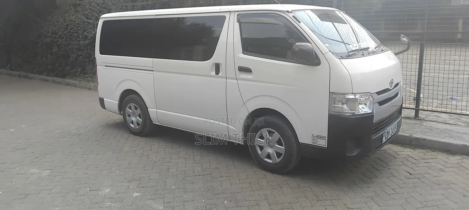 Toyota HiAce 2019 White