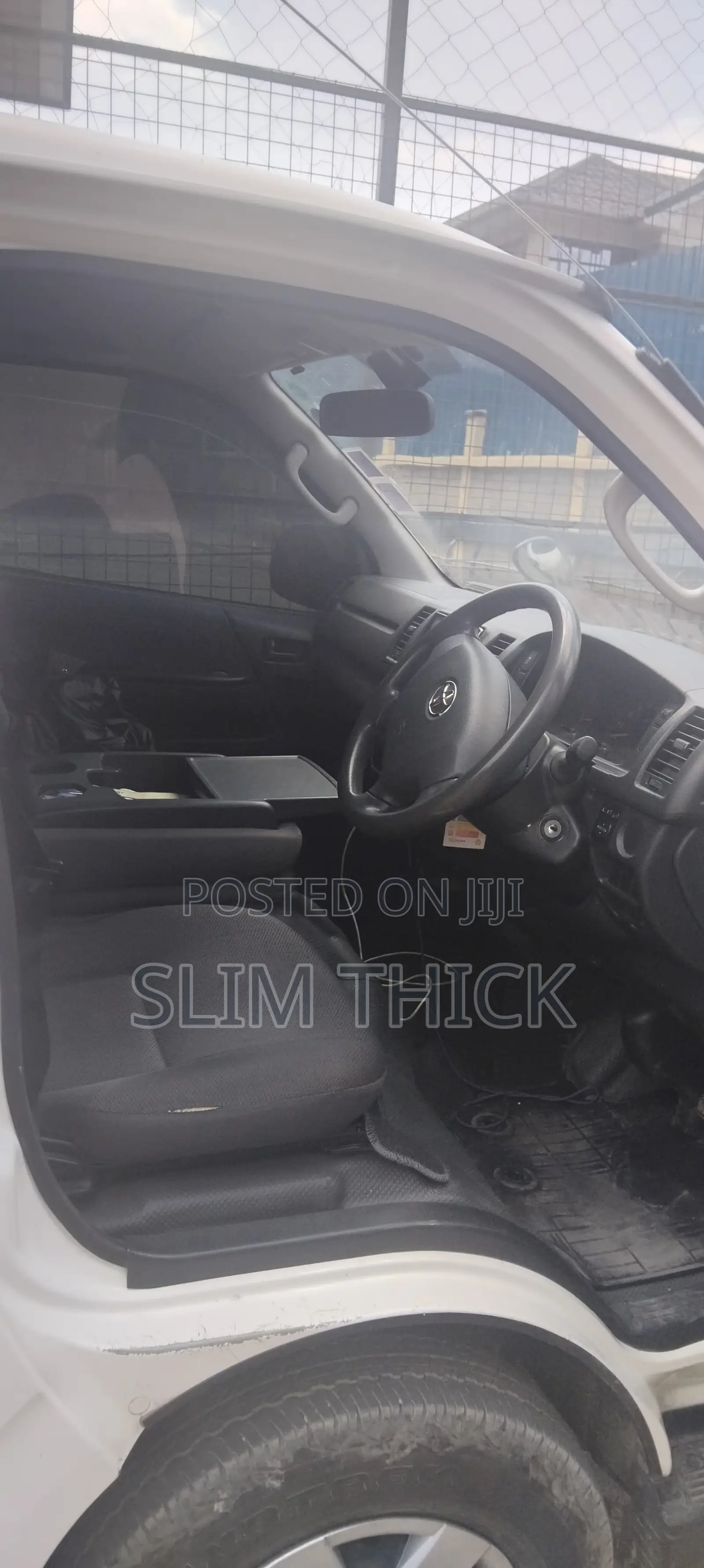 Toyota HiAce 2019 White