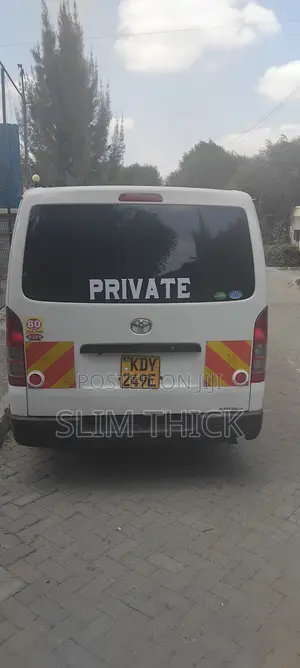 Toyota HiAce 2019 White